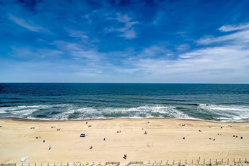 Hilton Garden Inn Ocean City Oceanfront Exterior photo